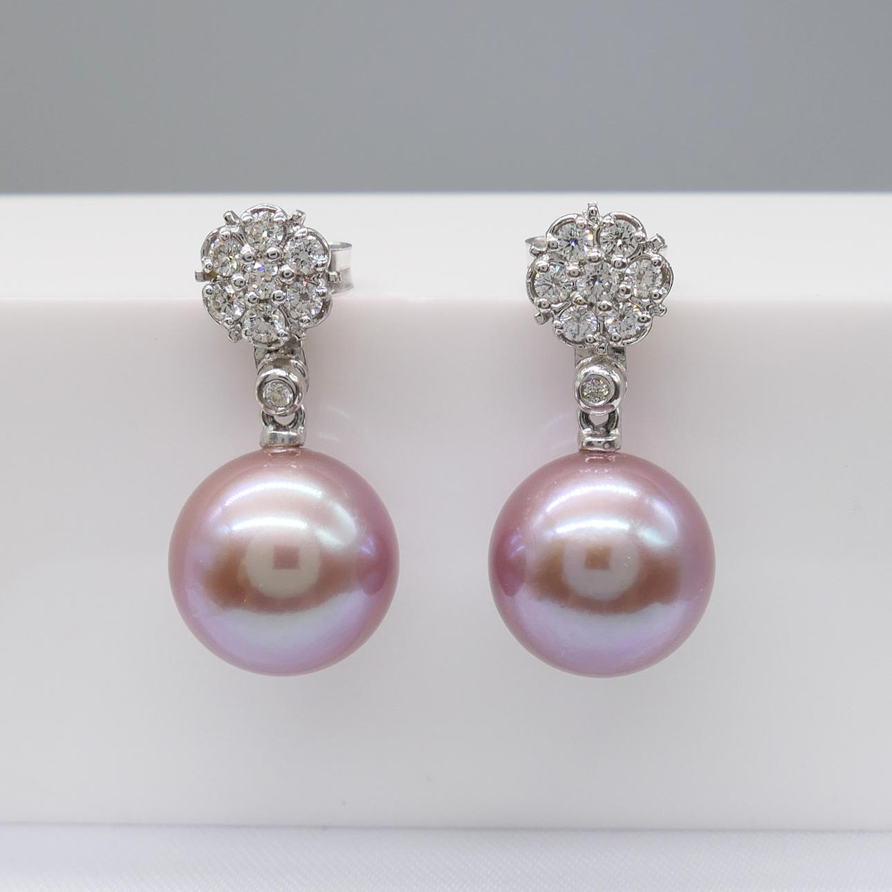 PEARL & DIAMOND earrings, detachable bales.