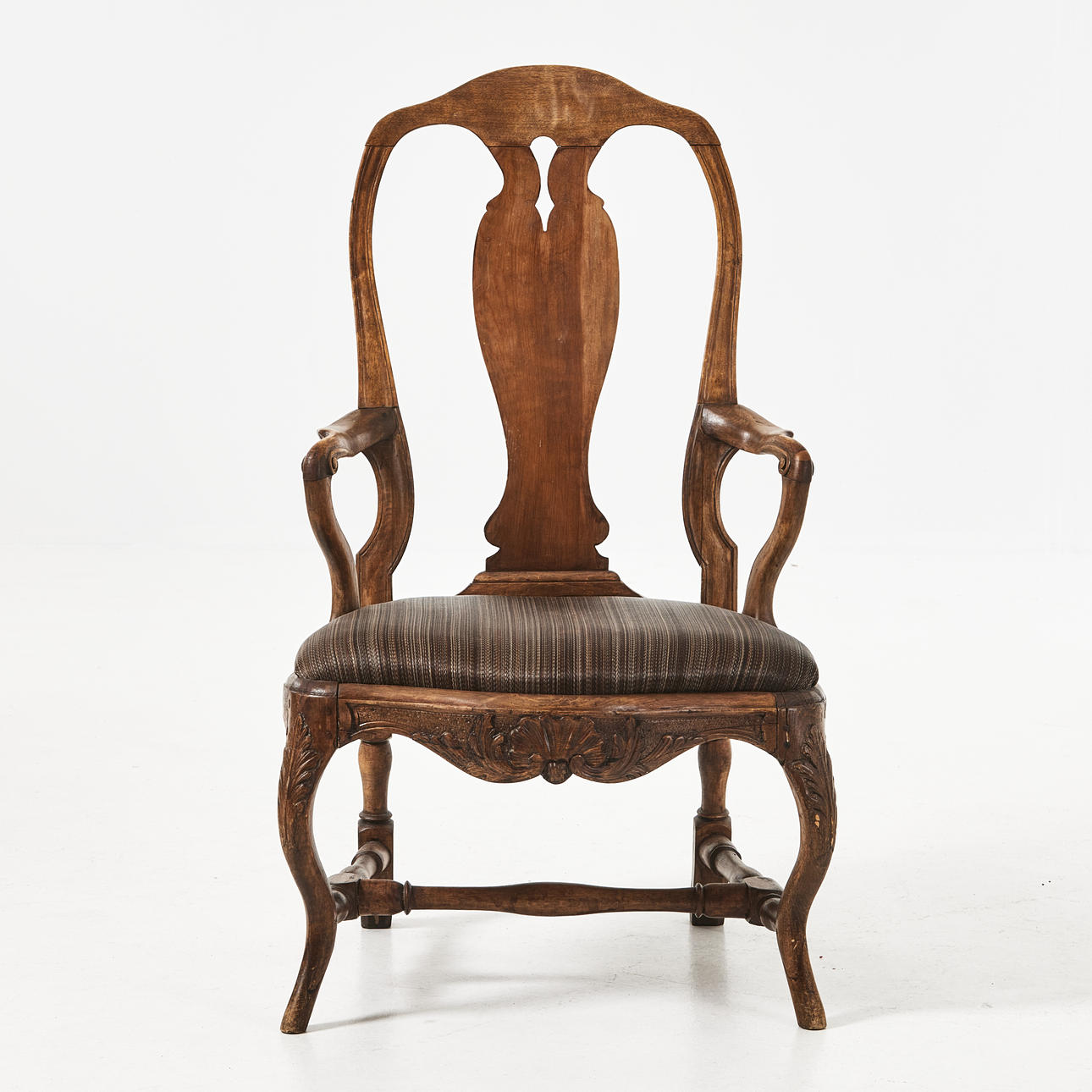 ARMCHAIR, 18th century, Rococo, cut decor, bonad.