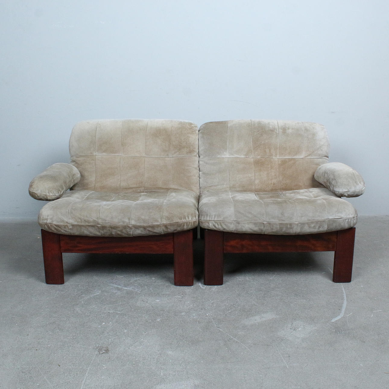 ROLF BENZ. Two armchairs with armrest/modular sofa, suede, 1970s, Germany (2).