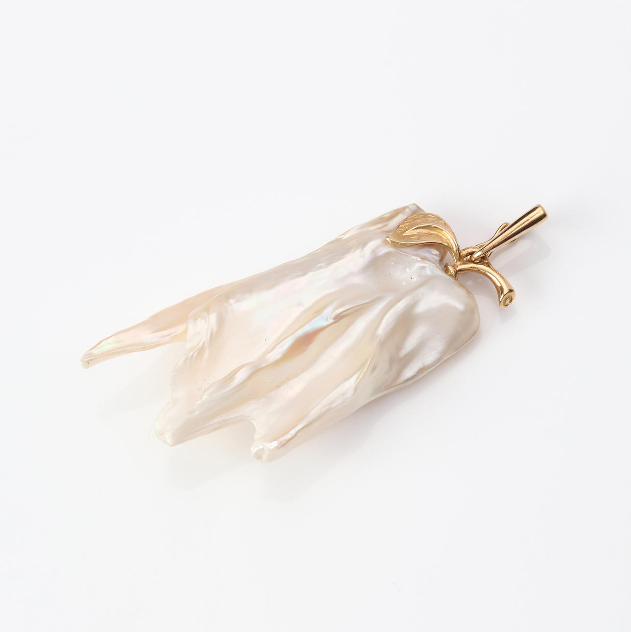 PÄRLHÄNGE 18K, totalvikt 14,1 g.