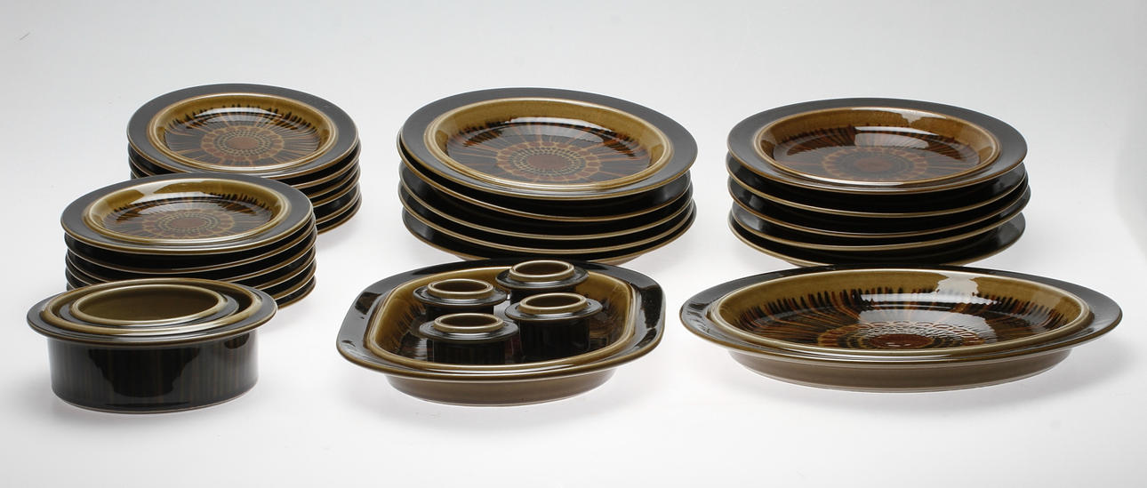 SERVISDELAR, 29 delar, "Kosmos", Gunvor Olin-Grönqvist, Arabia, Finland.