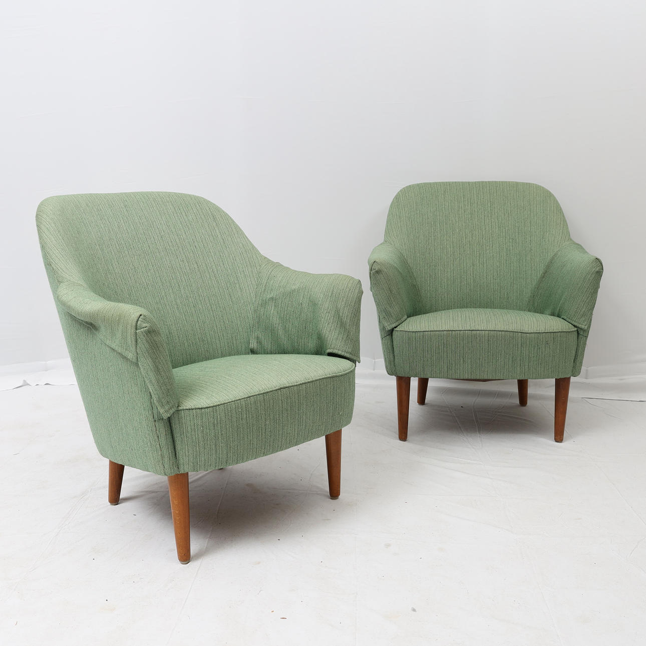 CARL MALMSTEN. ARMCHAIRS, a pair "Samspel".