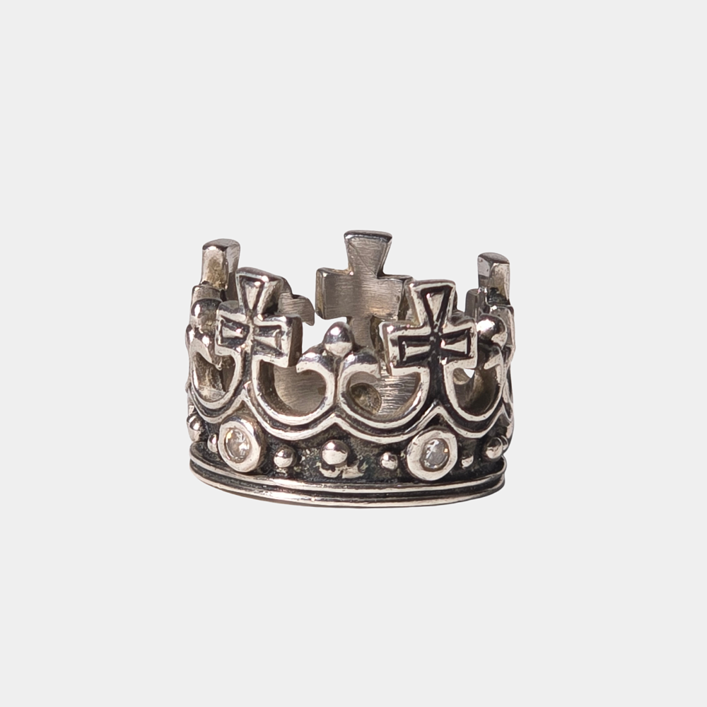 CROWN RING IN SILVER AND CUBIC ZIRCONIA.