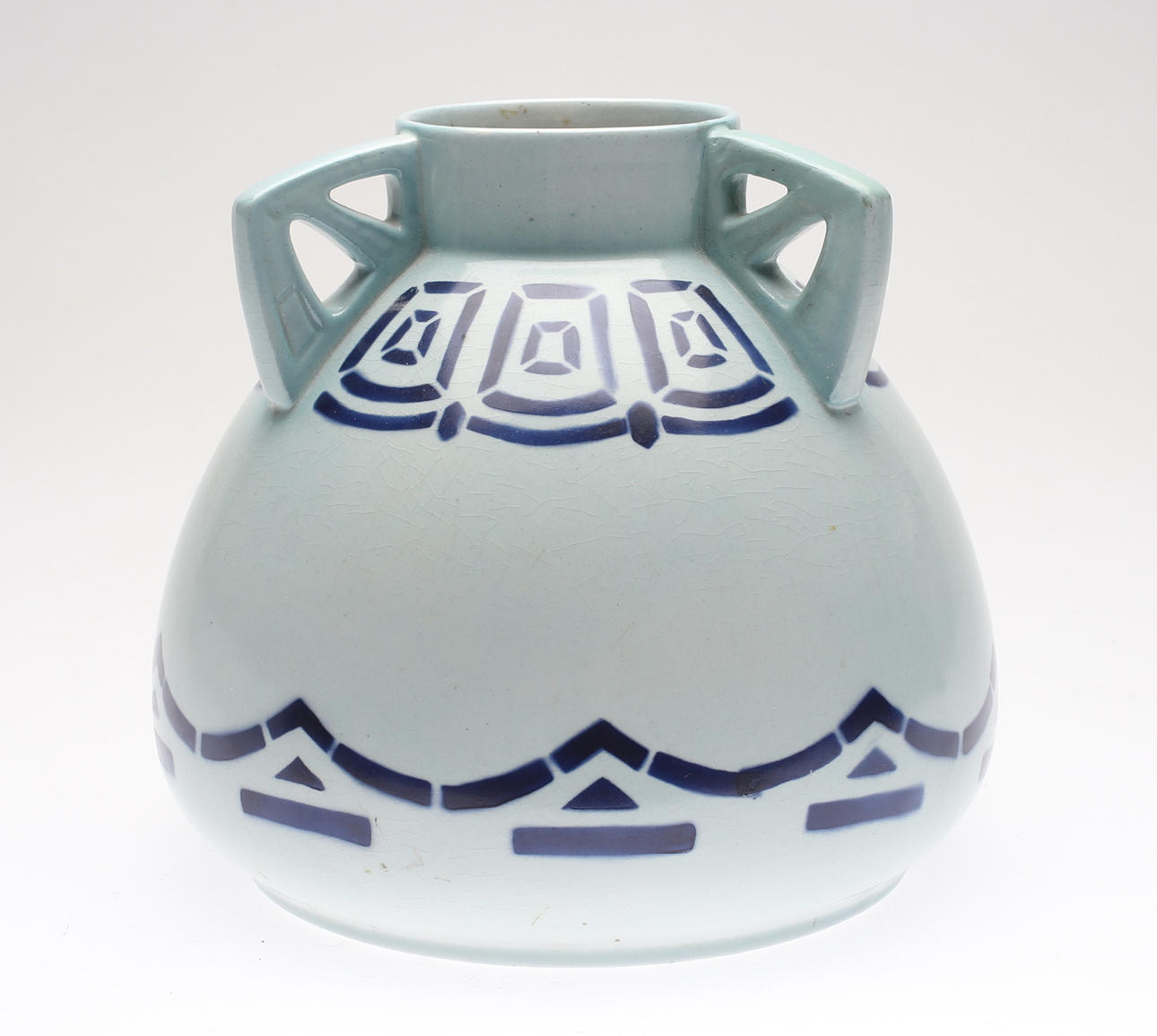 ALF WALLANDER. Vas, flintgods, Rörstrand, jugend, 1800/1900-tal.