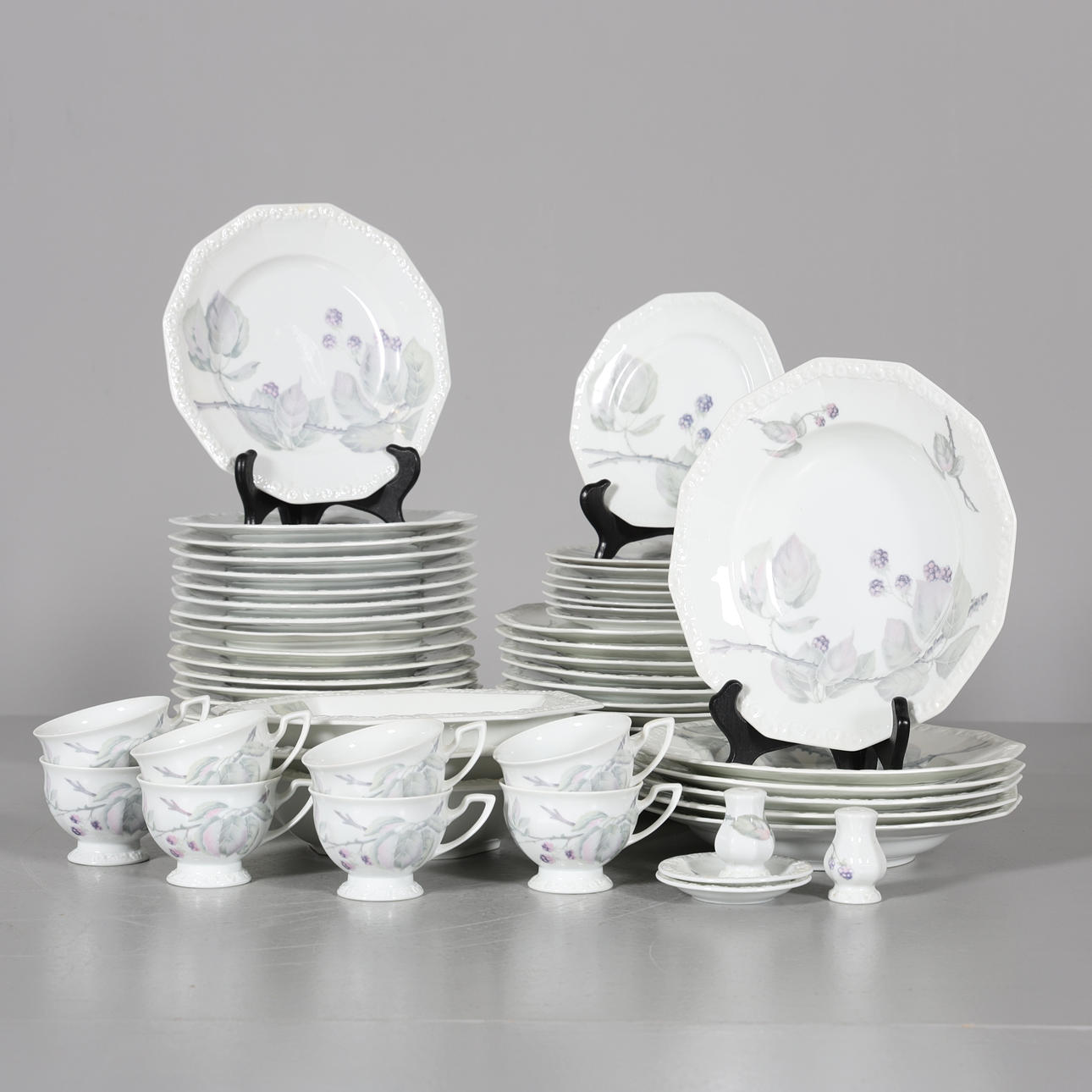A 61-piece tableware set, “Maria Blackberry”, Rosenthal.