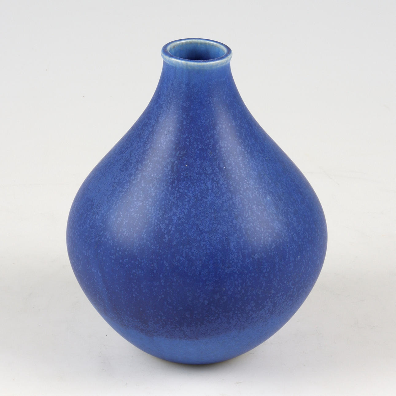 STIG LINDBERG. A stoneware vase, “Vitrin”, Gustavsberg.