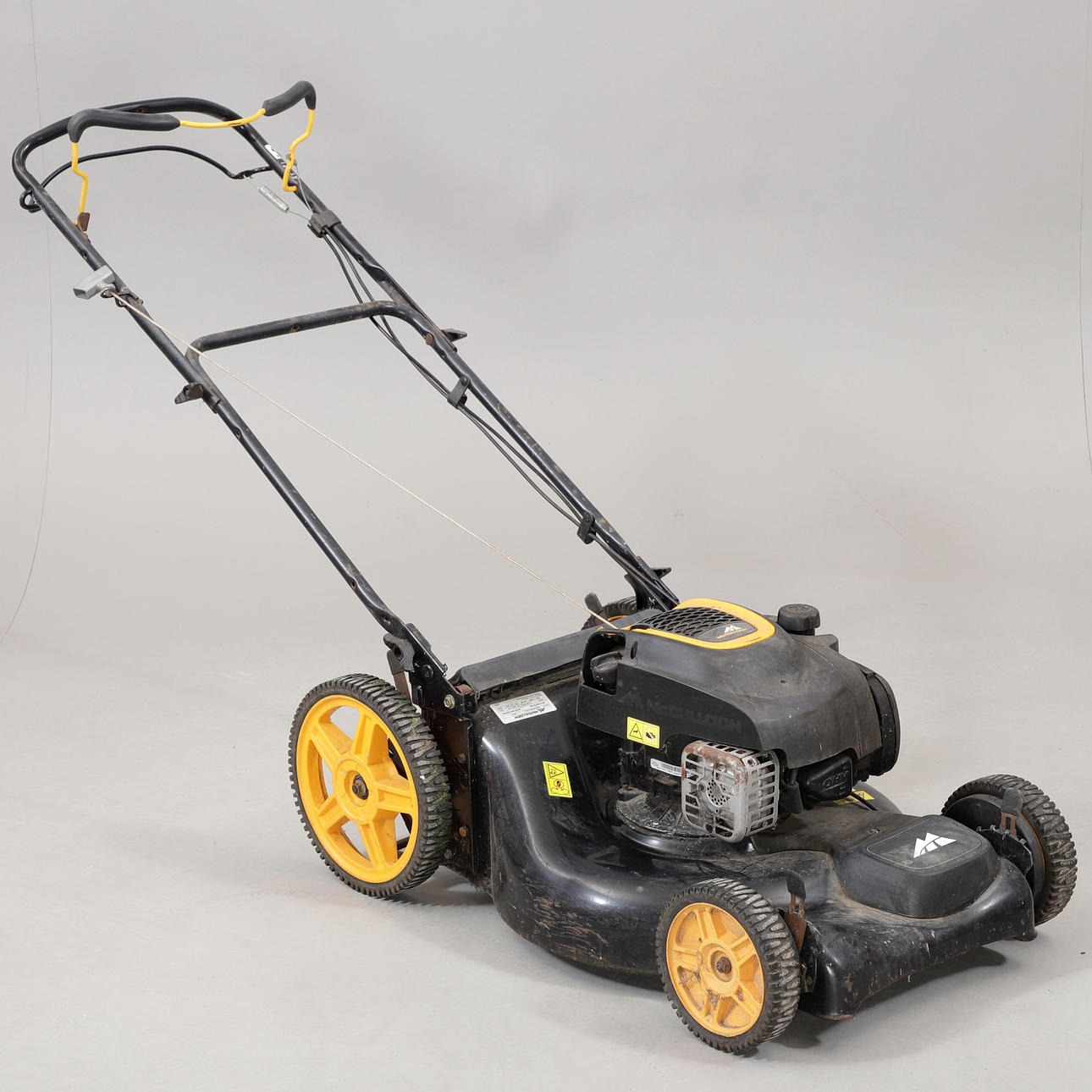 POWER LAWN MOWER, McCULLOCH, M-51.