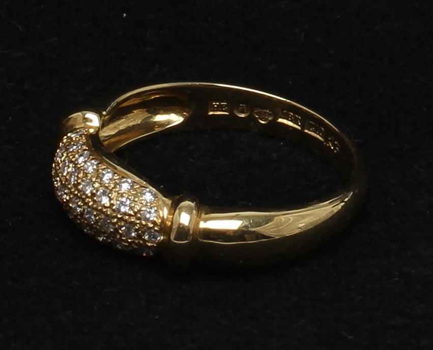 RING, 18k guld med diamanter, Engelbert Stockholm 1998. Vikt 4,6 gram.