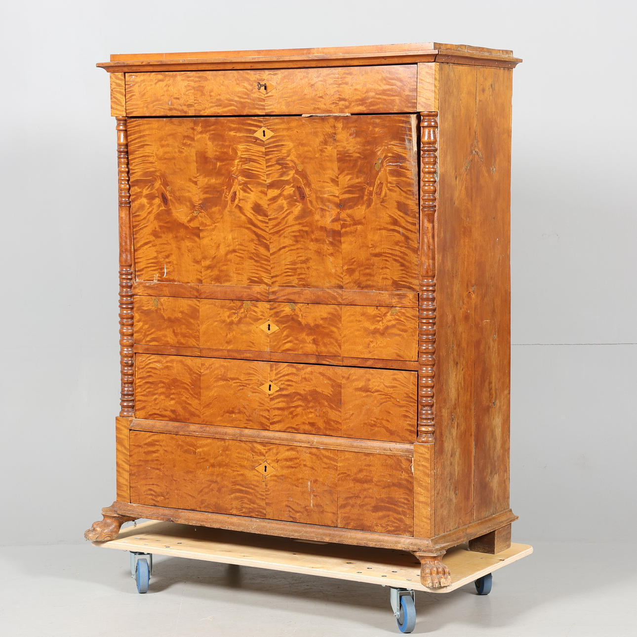 A 19th century chiffon.