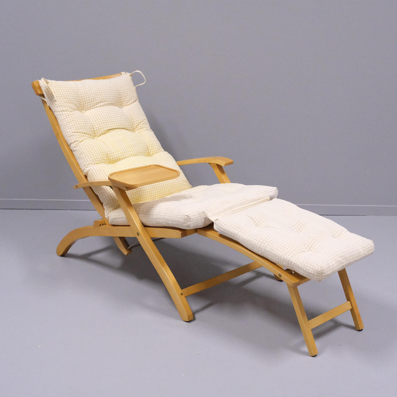 DECK CHAIR WITH TRAY, BROGRENS. 1980S.