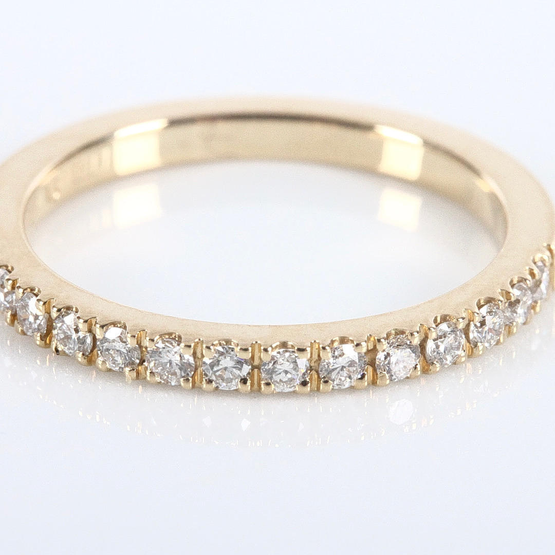 HALVALLIANS, diamonds 0,27ct, 18K.