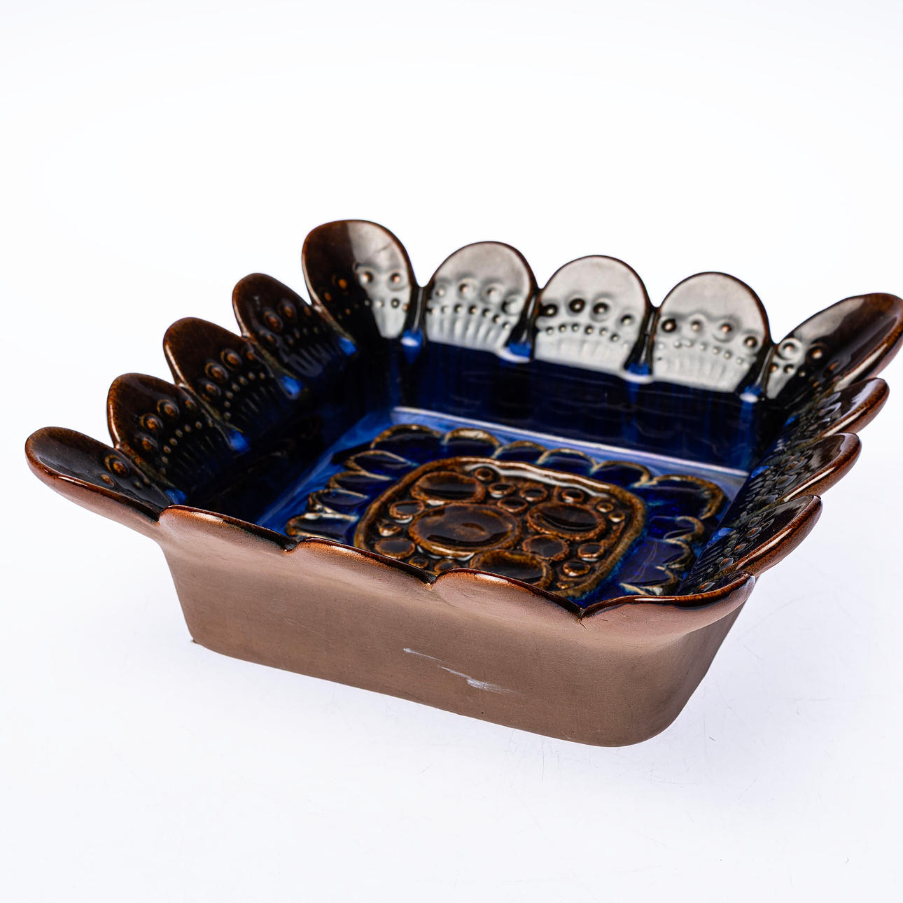 SOLVEIG UELTZHÖFER-NYQVIST. Wall relief, glazed ceramic, Jie.