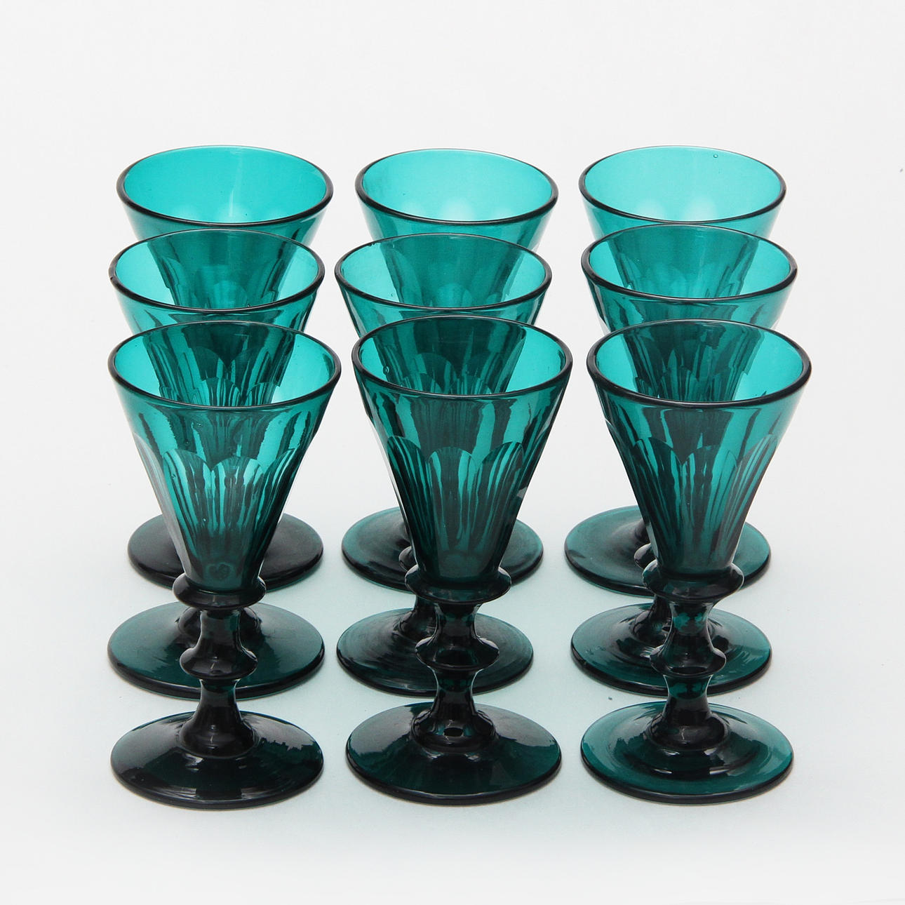 GLAS, 9 st, gröna, antika.