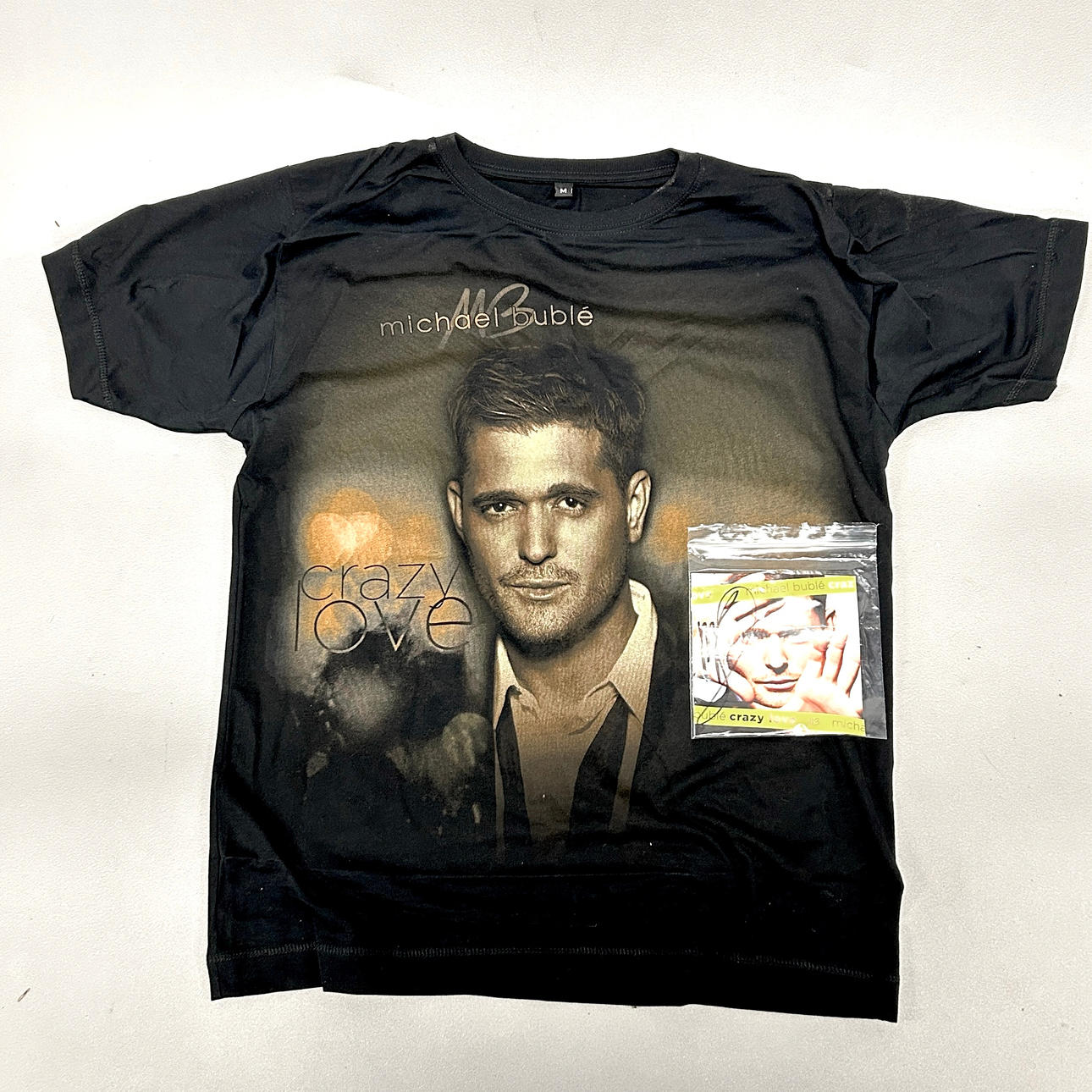 MICHAEL BUBLE SIGNED BOOKLET.