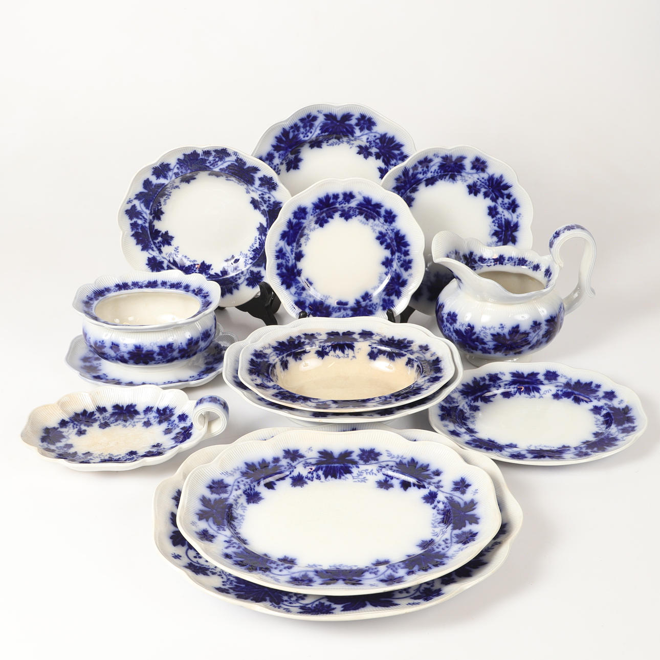 ARTHUR PERCY. Tableware, 59 pieces, “Vinranka”, flintware, Gefle.