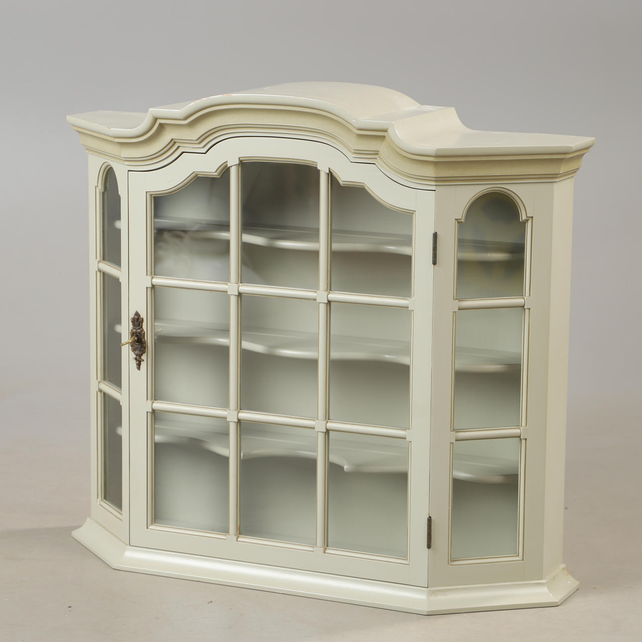 DISPLAY CABINET, painted, Gustavian style.