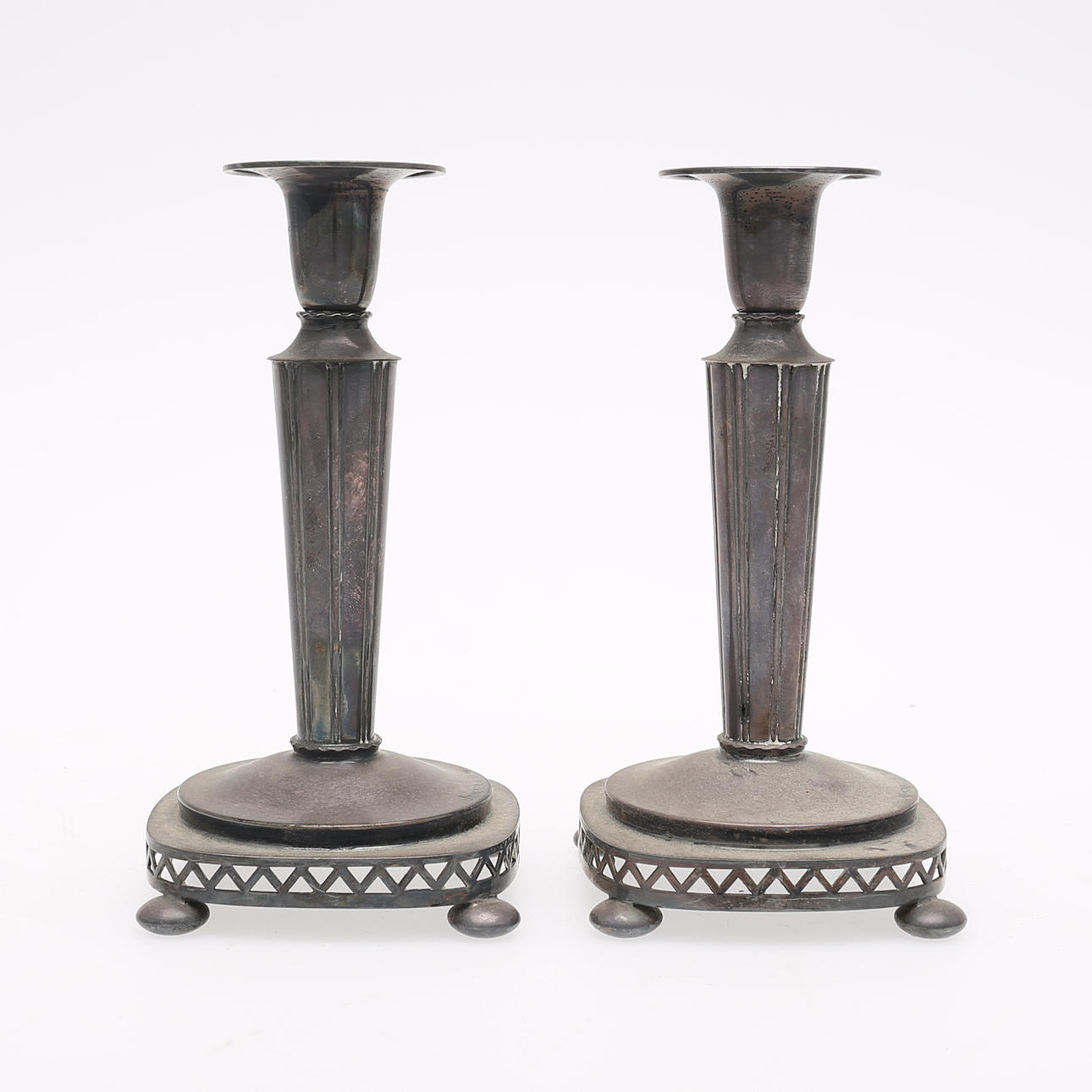 LJUSSTAKAR, ett par, silver, Tesi, gustaviansk stil, 342 gram, 1965.