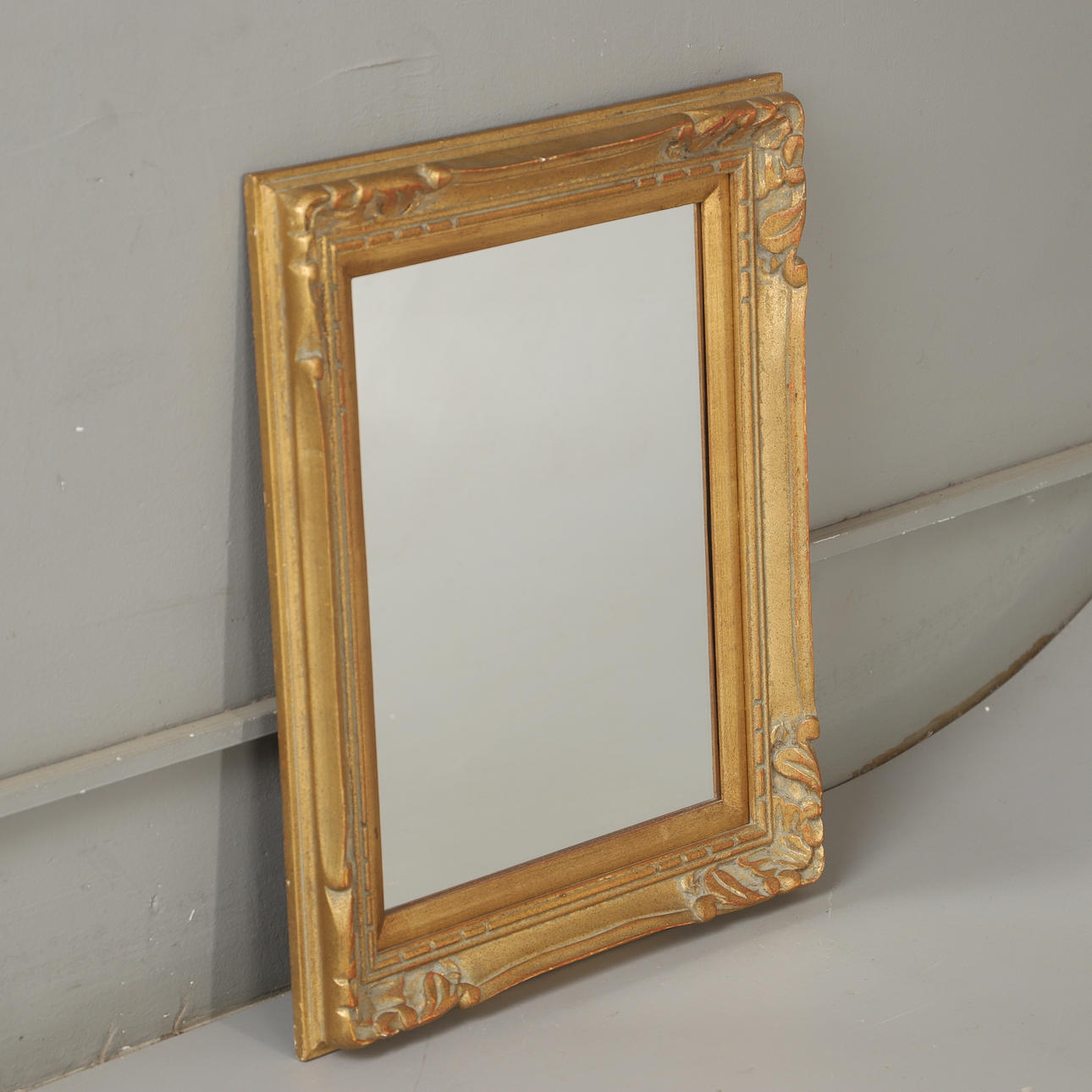 SPEGEL, förgylld ram, 1900-talets andra hälft.