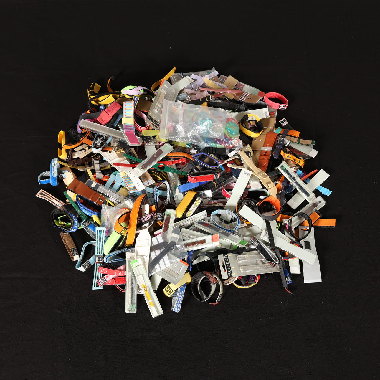 BATCH OF WATCH ACCESSORIES.