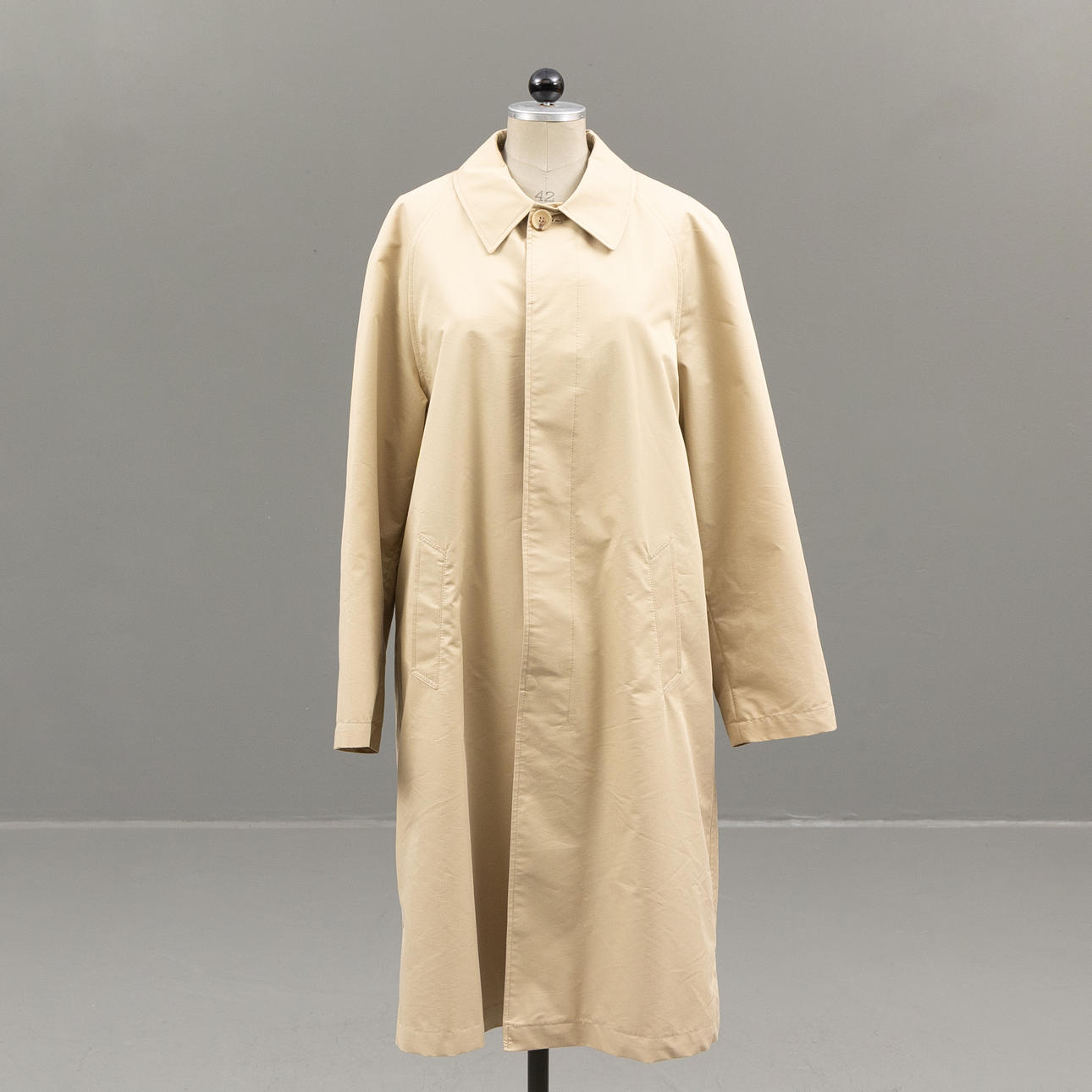 TRENCHCOAT, Men's model, Oscar Jacobson.