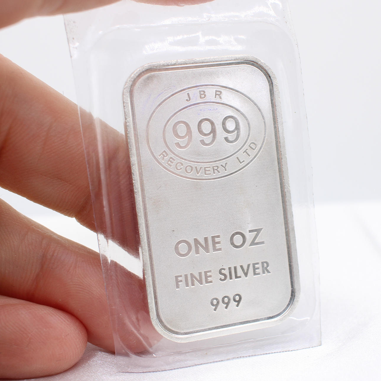 1OZ FINE SILVER (999) BAR.