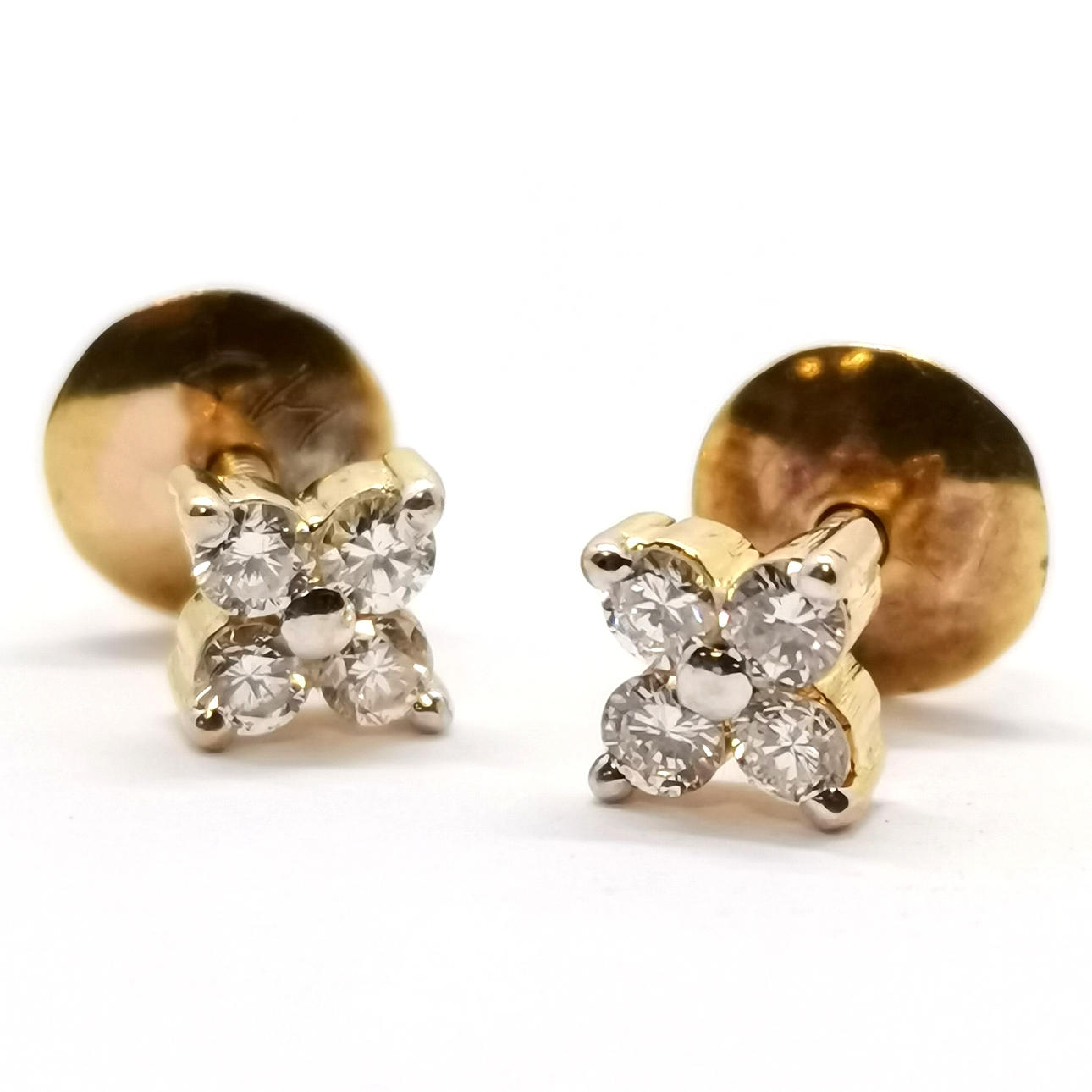 14ct GOLD DIAMOND STUD EARRINGS.
