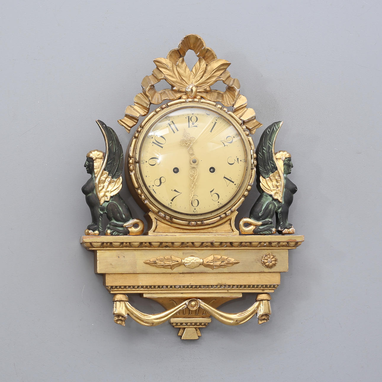 VÄGGPENDYL, förgylld, gustaviansk stil, 1900-tal.