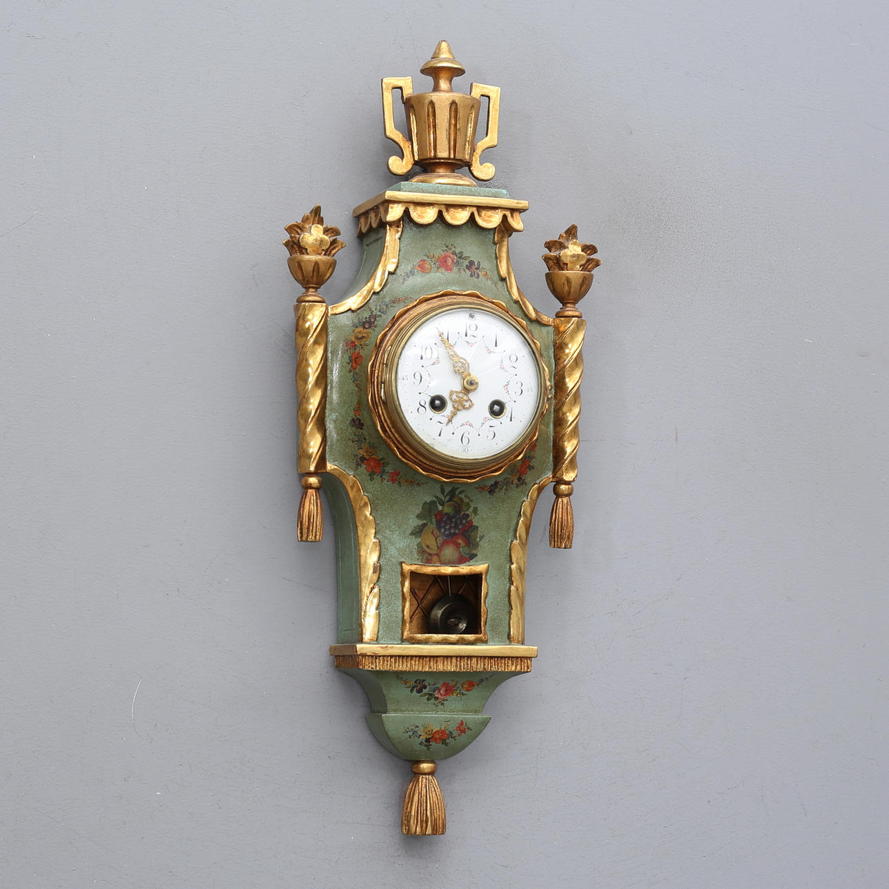 A 20th century wall pendant.