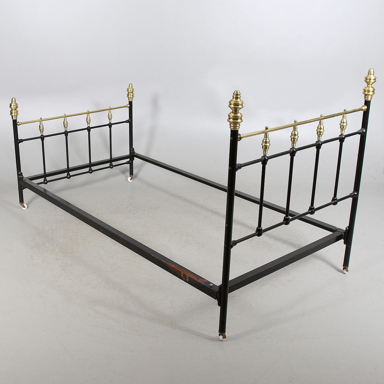 JÄRNSÄNG, 1900-talets början.