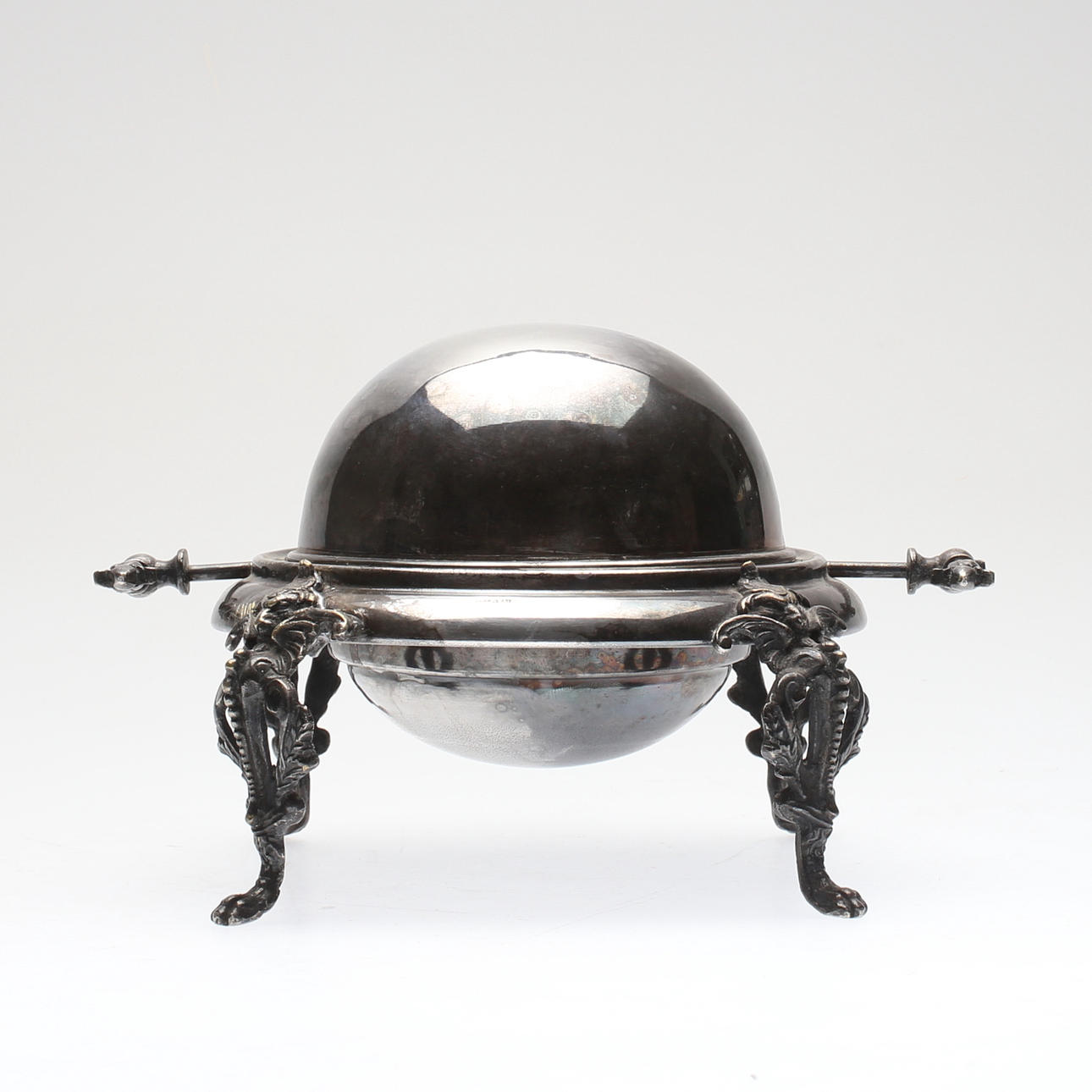 SMÖRKYLARE, nysilver samt glas, rokokostil, 1900-talets första del.