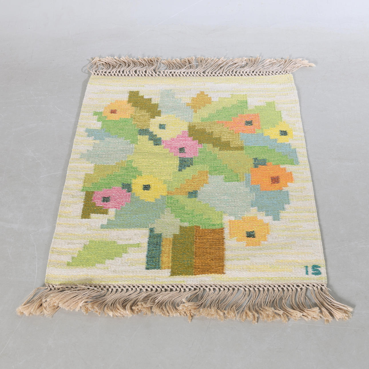 INGEGERD SILOW. BONAD/CARPET, wicker linen, signed.