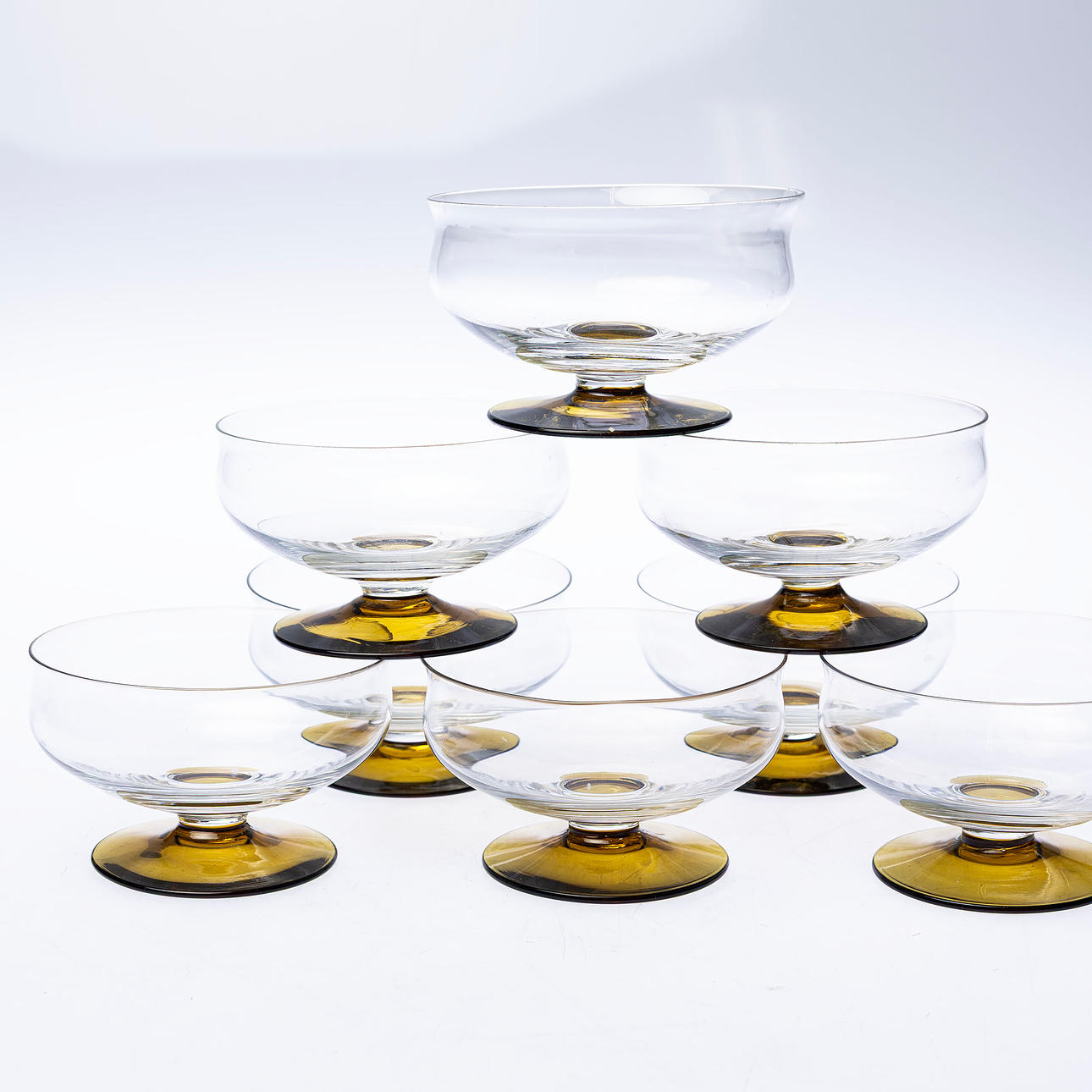 DESSERTSKÅLAR, 8 st, 1900 - talets andra hälft.