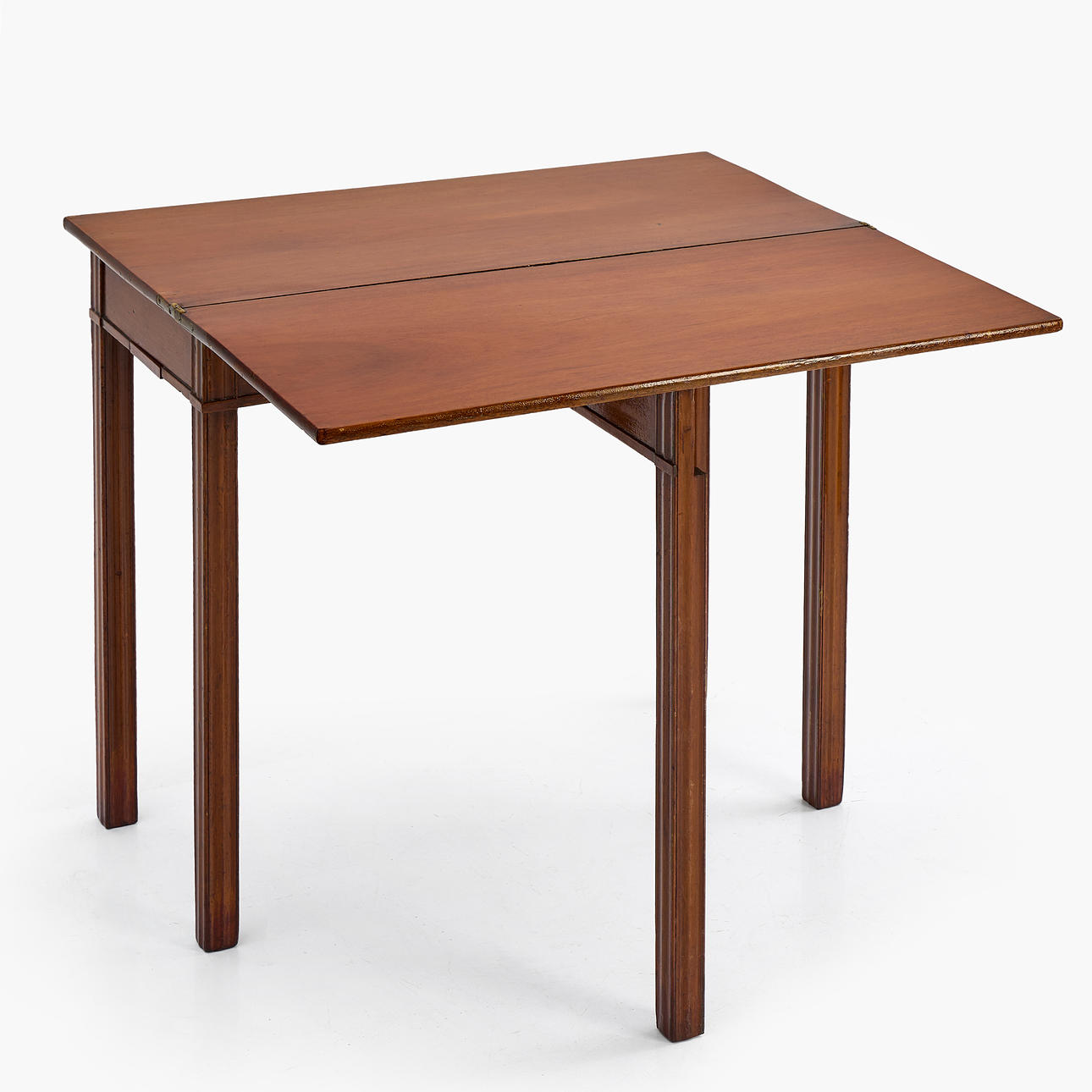 A table, England, mahogany, circa 1900.