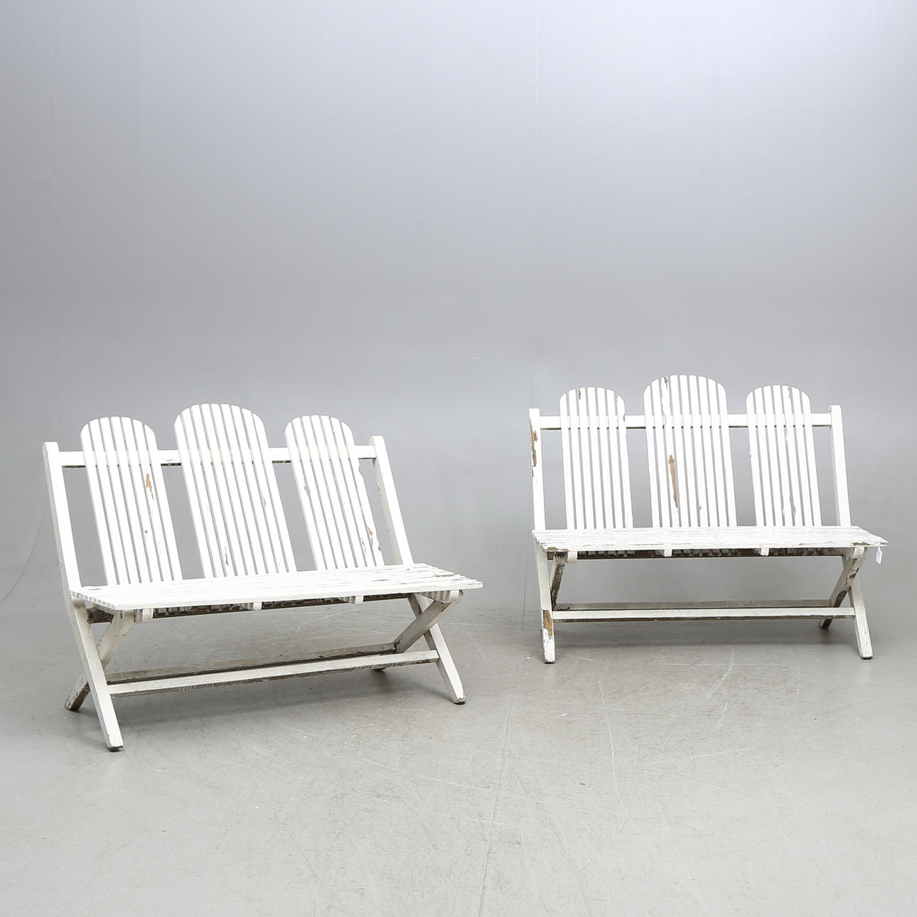 TRÄDGÅRDSSOFFOR, ett par, 1900-talets första hälft.