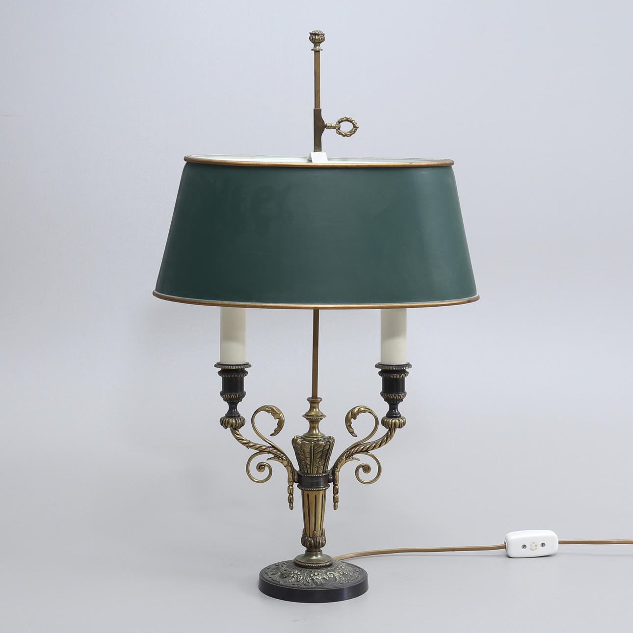 A 20th century English style table lamp.