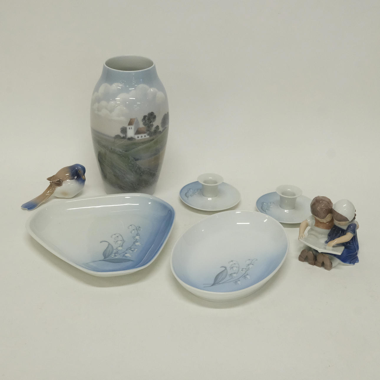 BING & GRÖNDAHL, SEVEN PIECES.