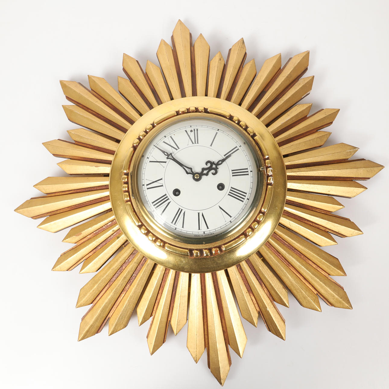 VÄGGUR, ram i form av sol, 1900-talets andra hälft.