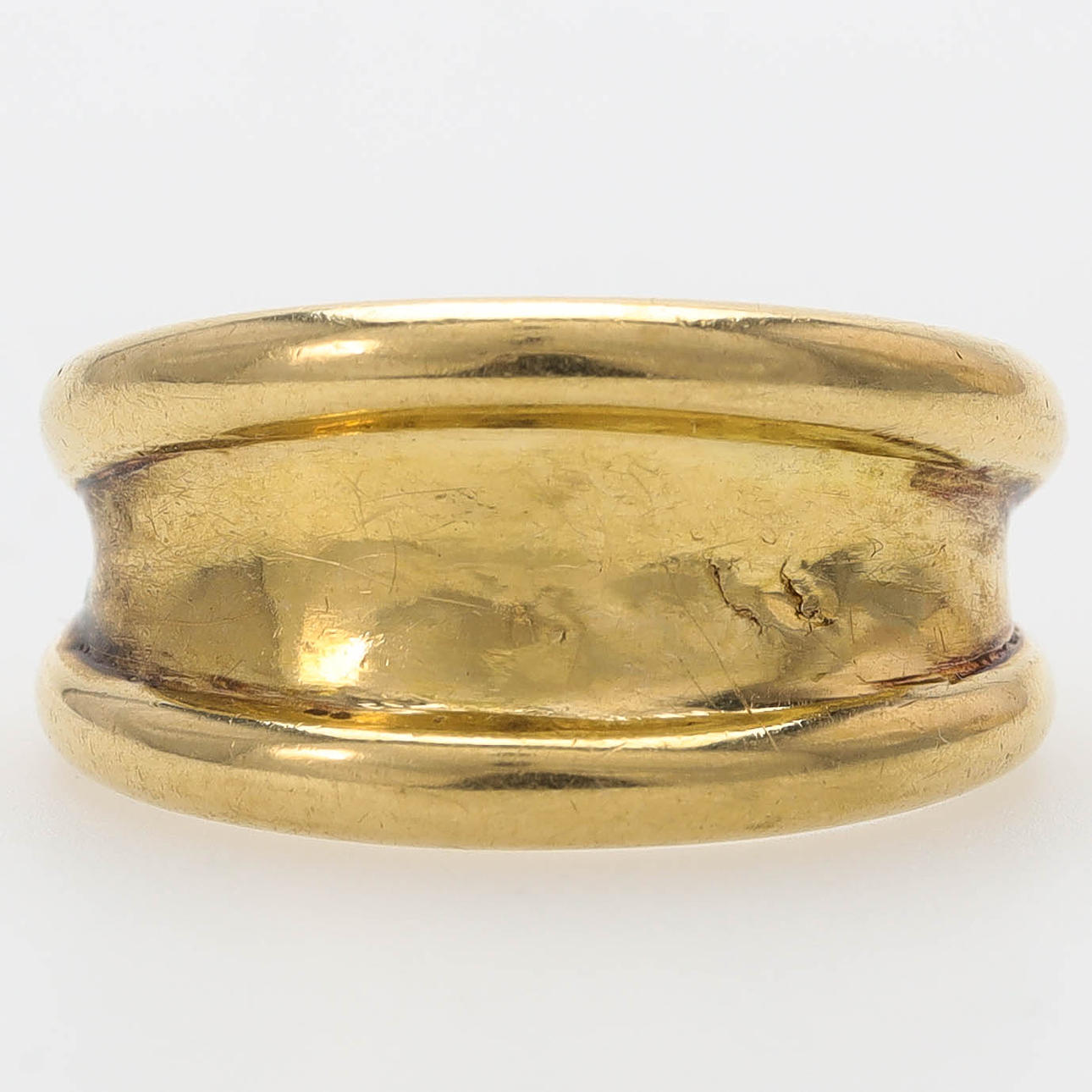 RING, 18 k gold, weight 7,1 gram.