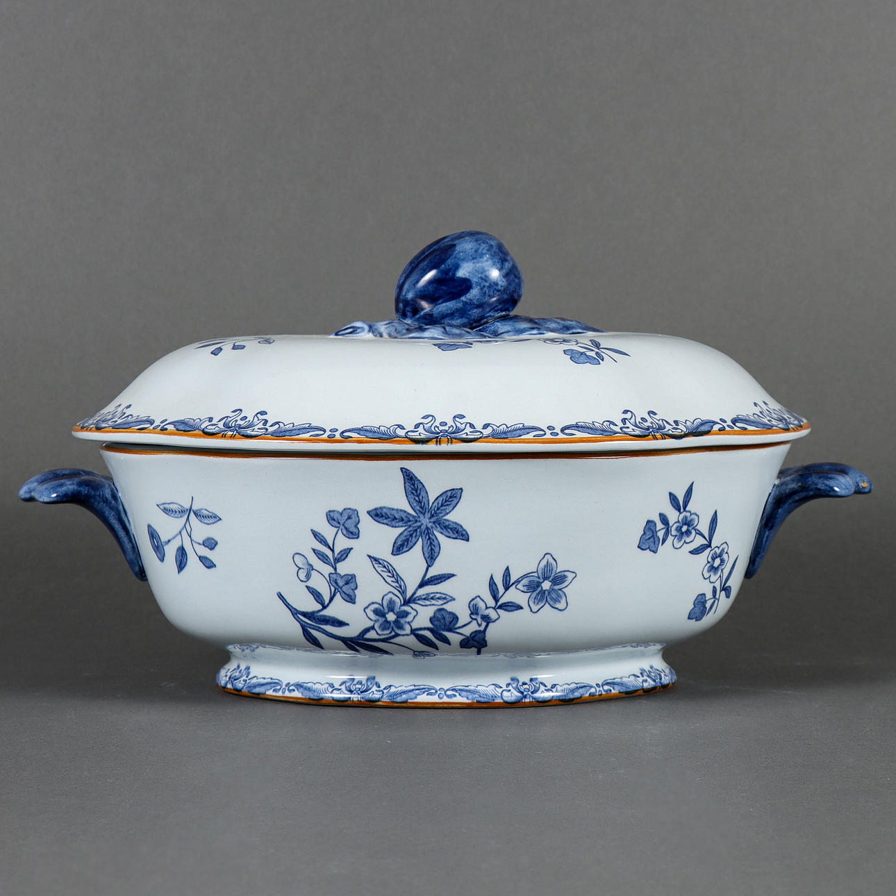 TERRIN with cover, Rörstrand, East India.