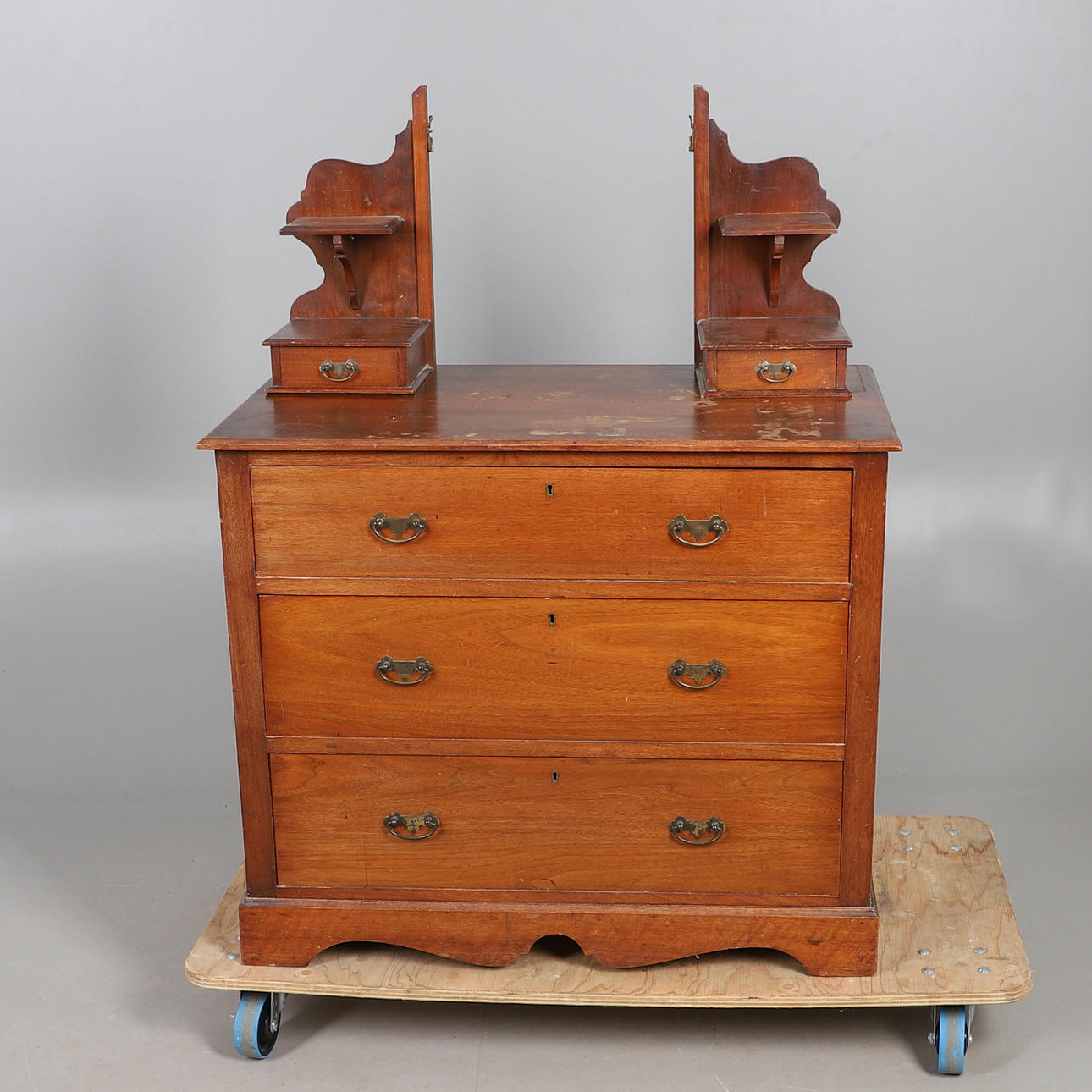 WALNUT DRESSING CHEST.
