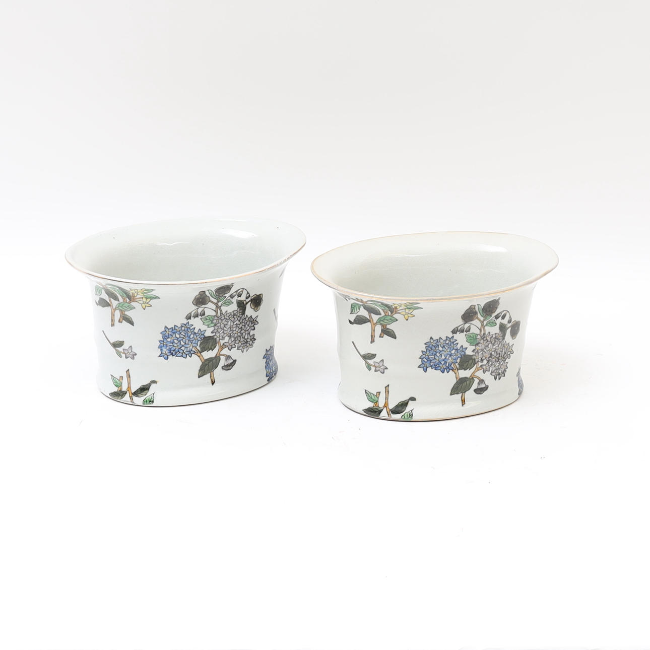 A pair of 1900/2000's outer lining.