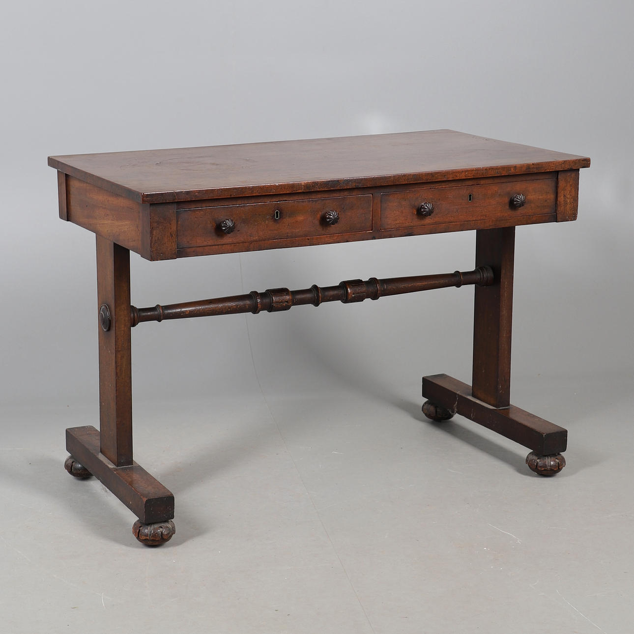 19THC MAHOGANY WASHSTAND.