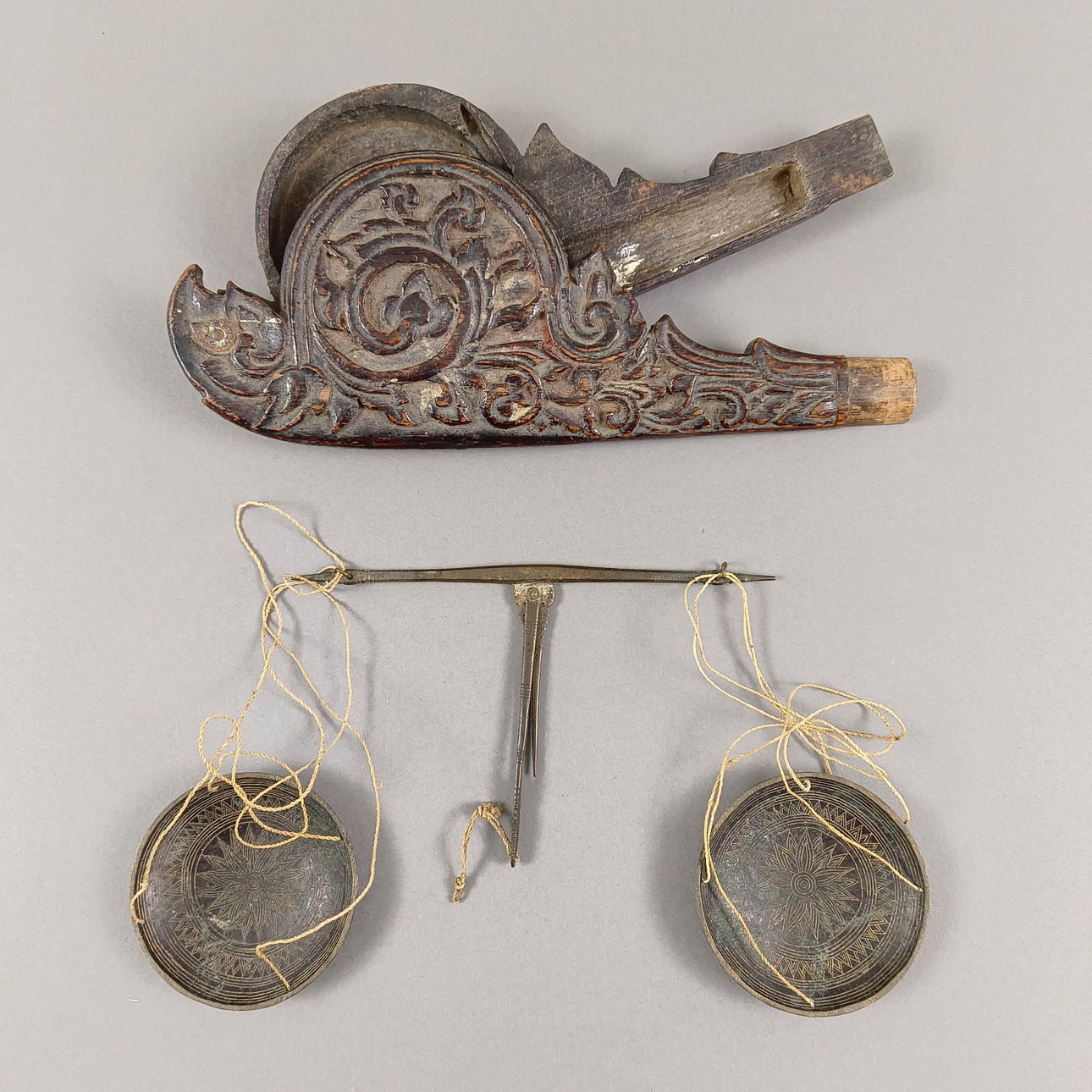 OPIUM SCALE - 19. JH.