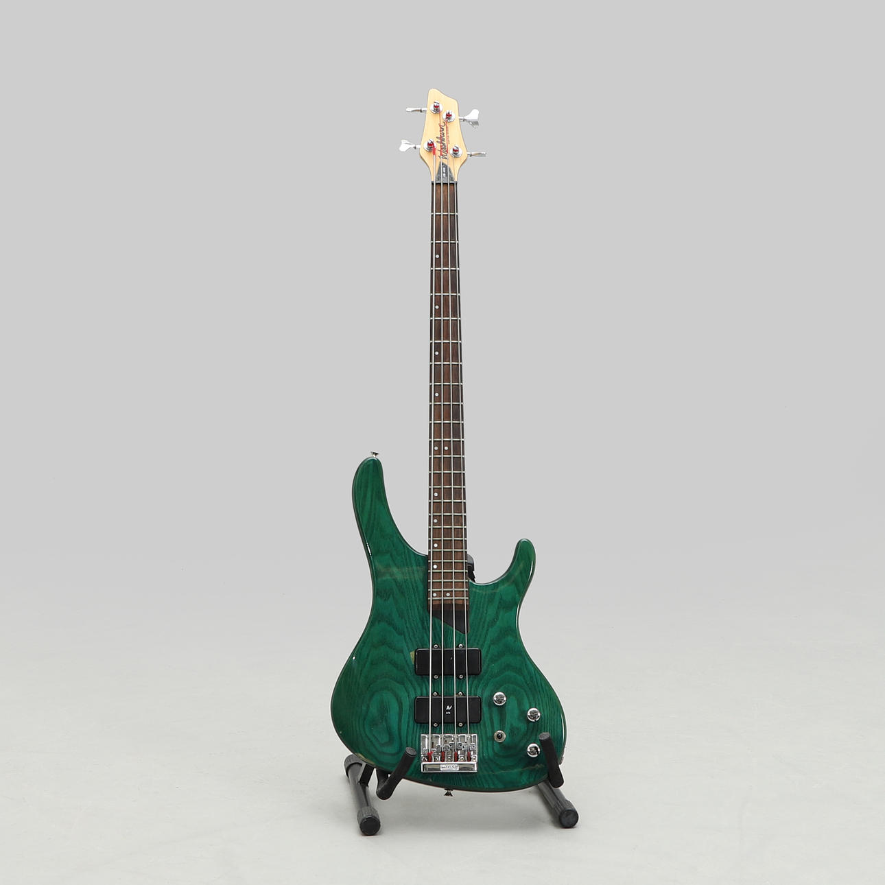 ELECTRIC BASS, Washburn XB-400, Bantam Series, late 1990s. Collectables ...