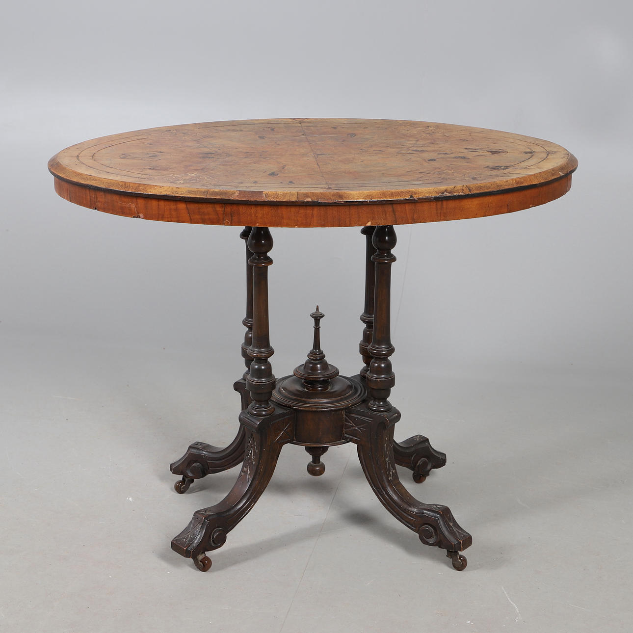 VICTORIAN OVAL TOP OCCASIONAL TABLE.