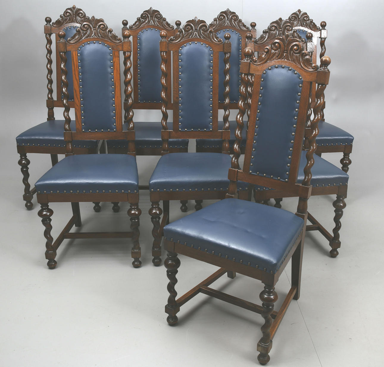 STOLAR, ek och blå skinnklädsel, 8 stycken, barockstil, 1900-talets första hälft.