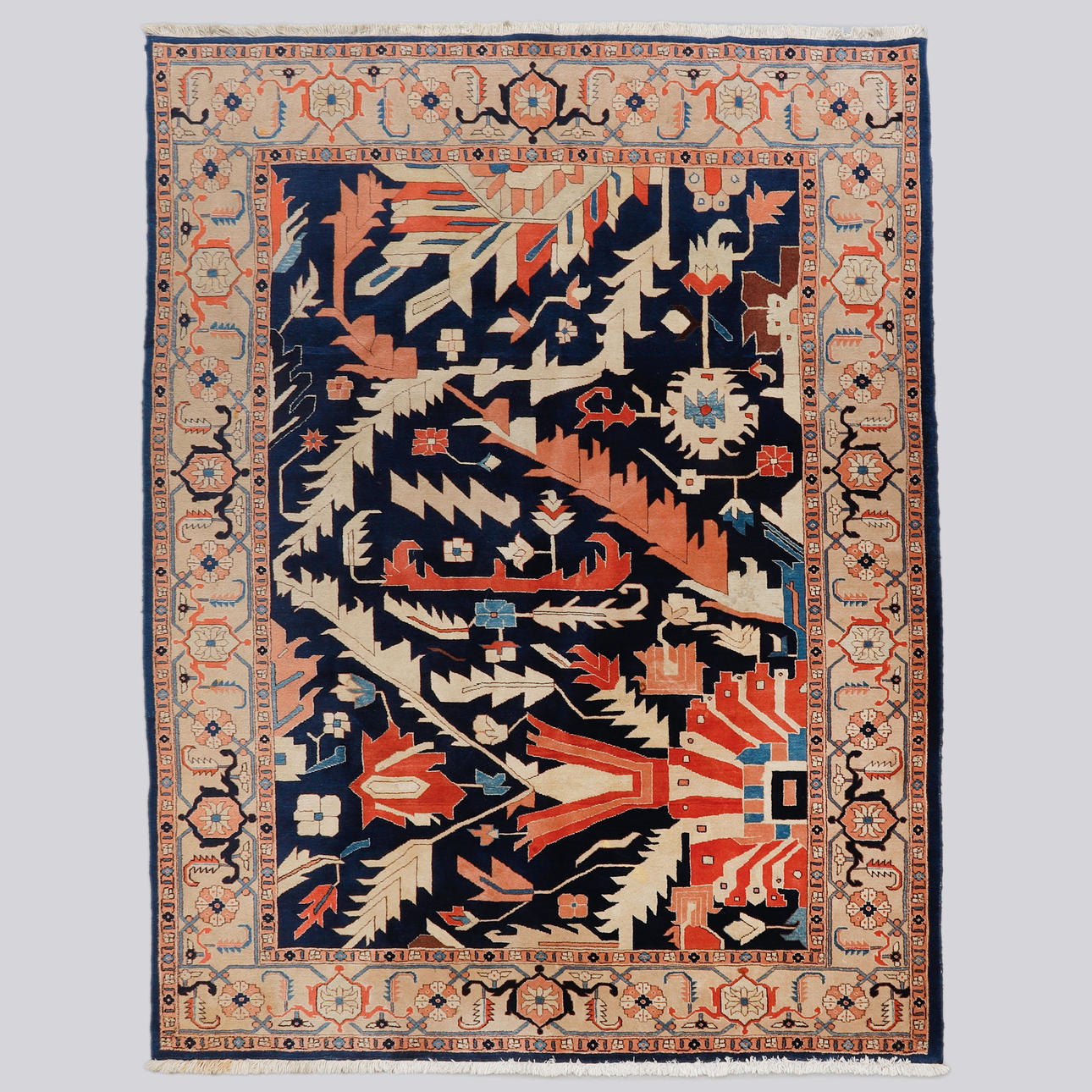 A carpet, oriental, Heriz pattern, 319 x 252 cm.