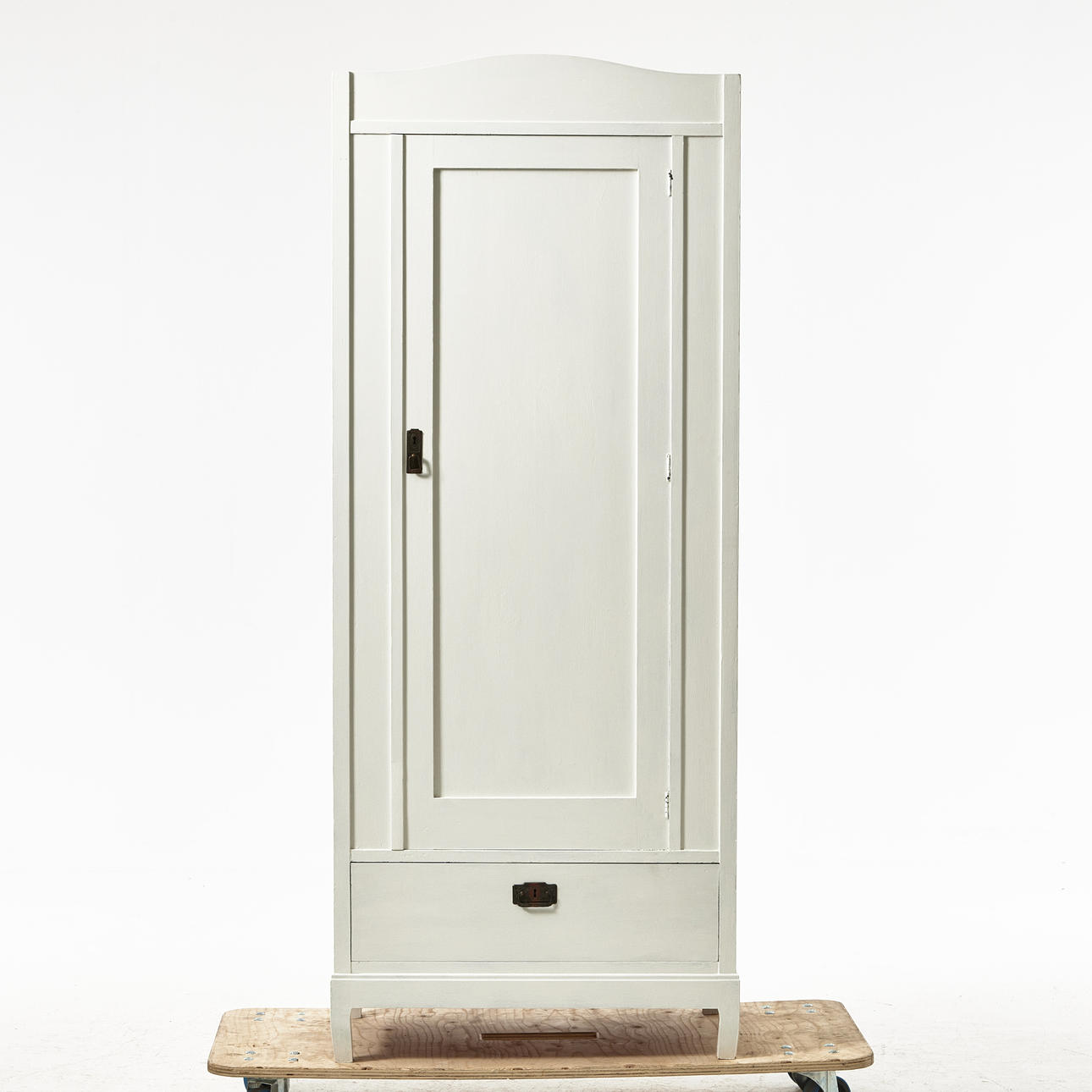 KLÄDSKÅP, 1900-talets början, jugend.