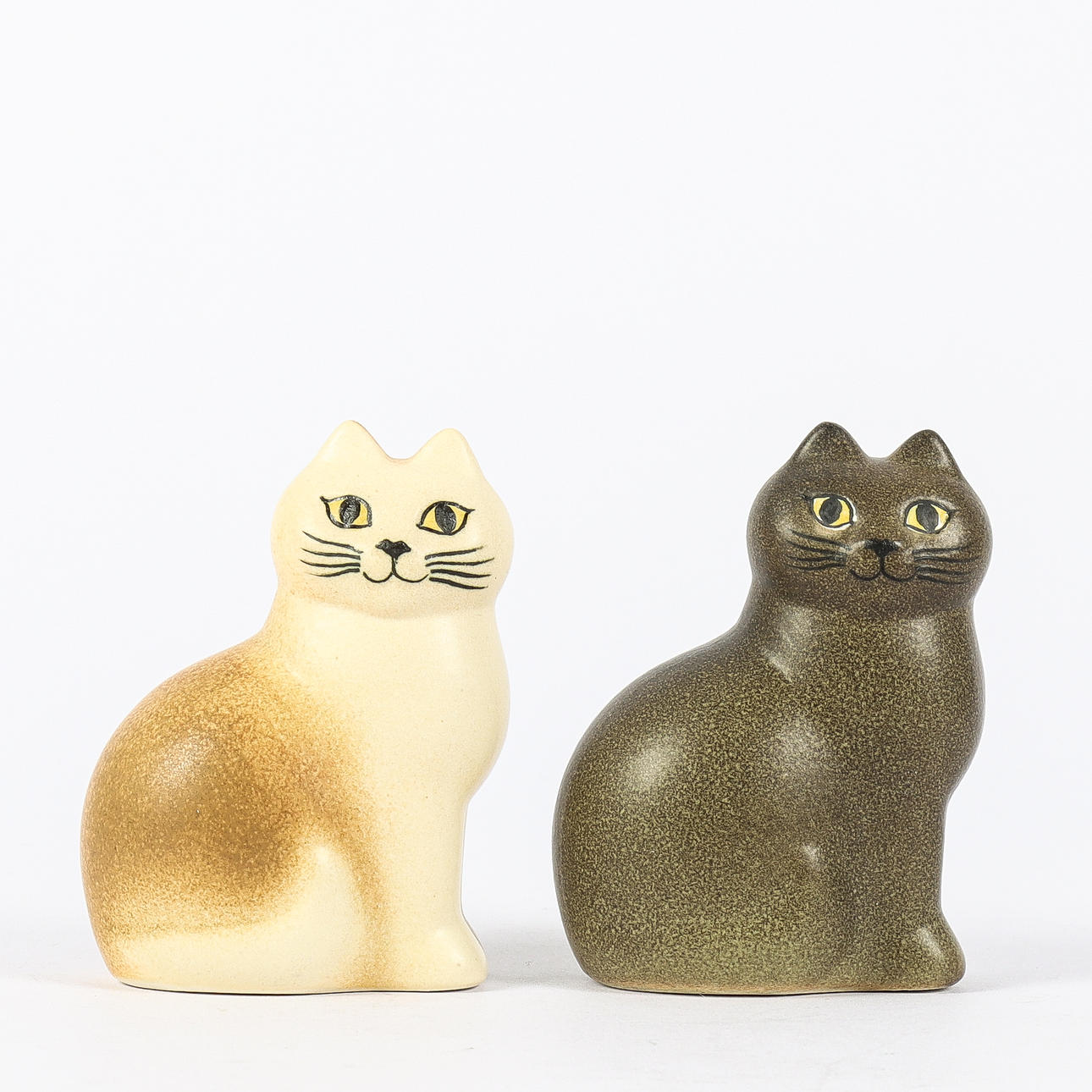 LISA LARSON. Cats 2 pieces, porcelain.