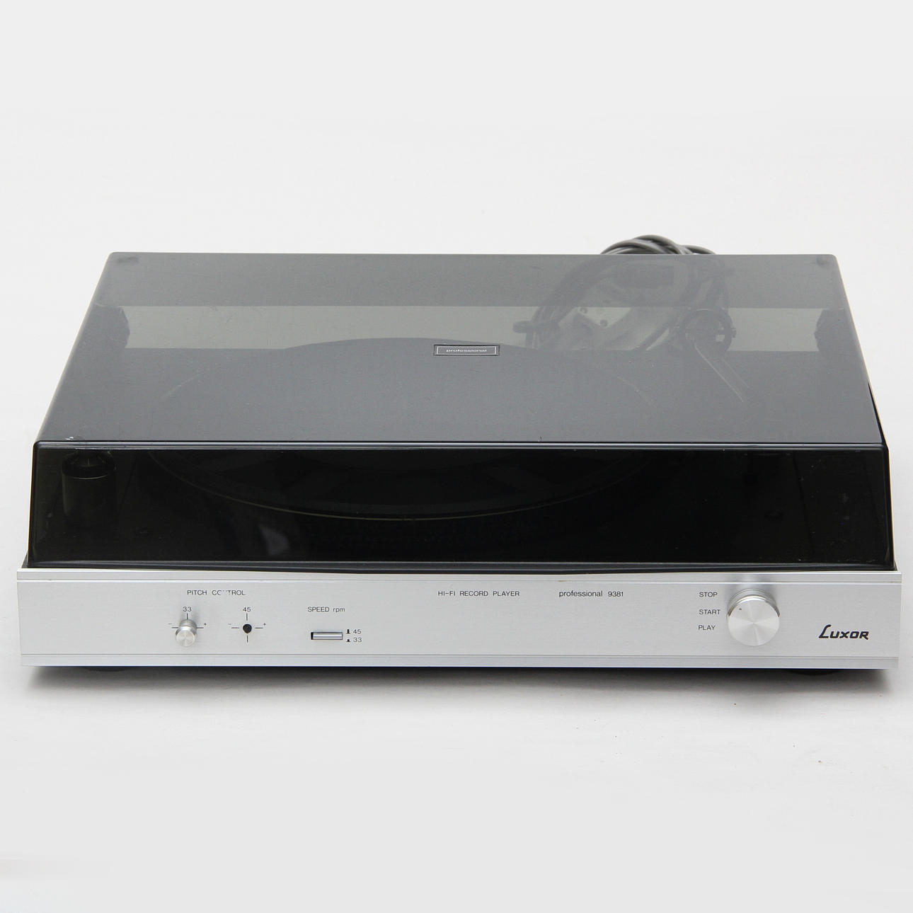 VINYL PLAYER, Luxor.